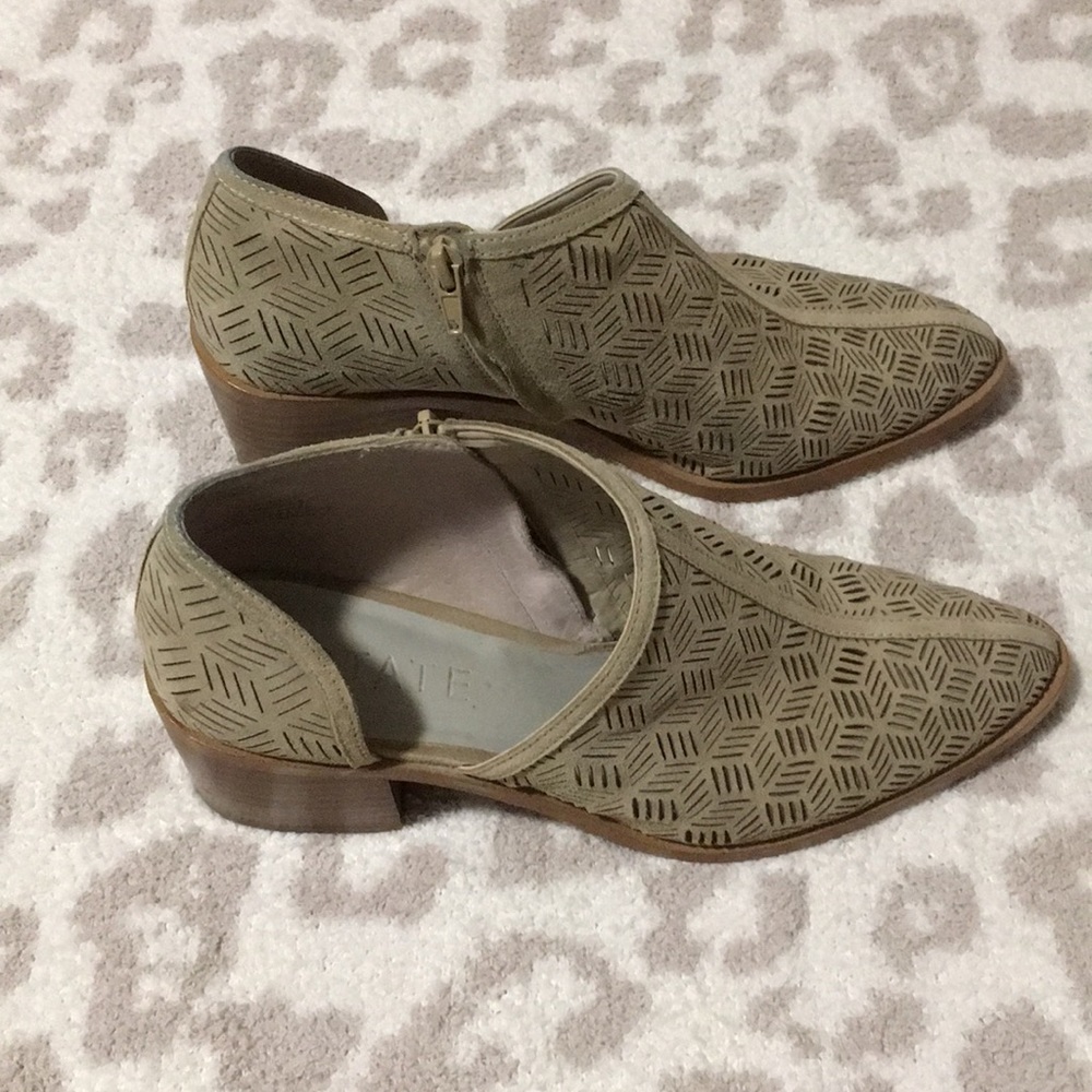 1. State Iddah Perforated Cutaway Bootie - Picture 6 of 8